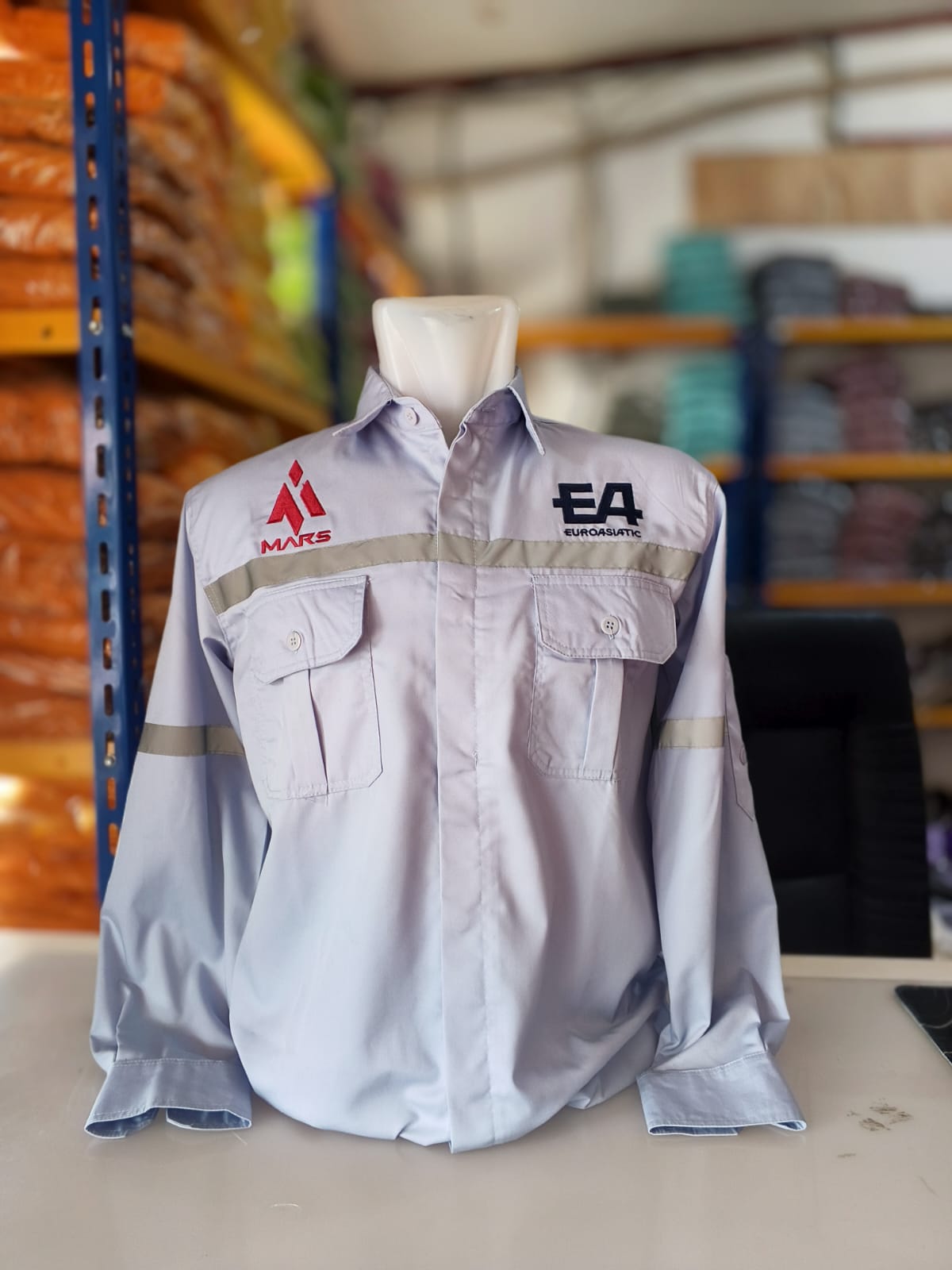 kemeja bordir depan logo belakang tulisan